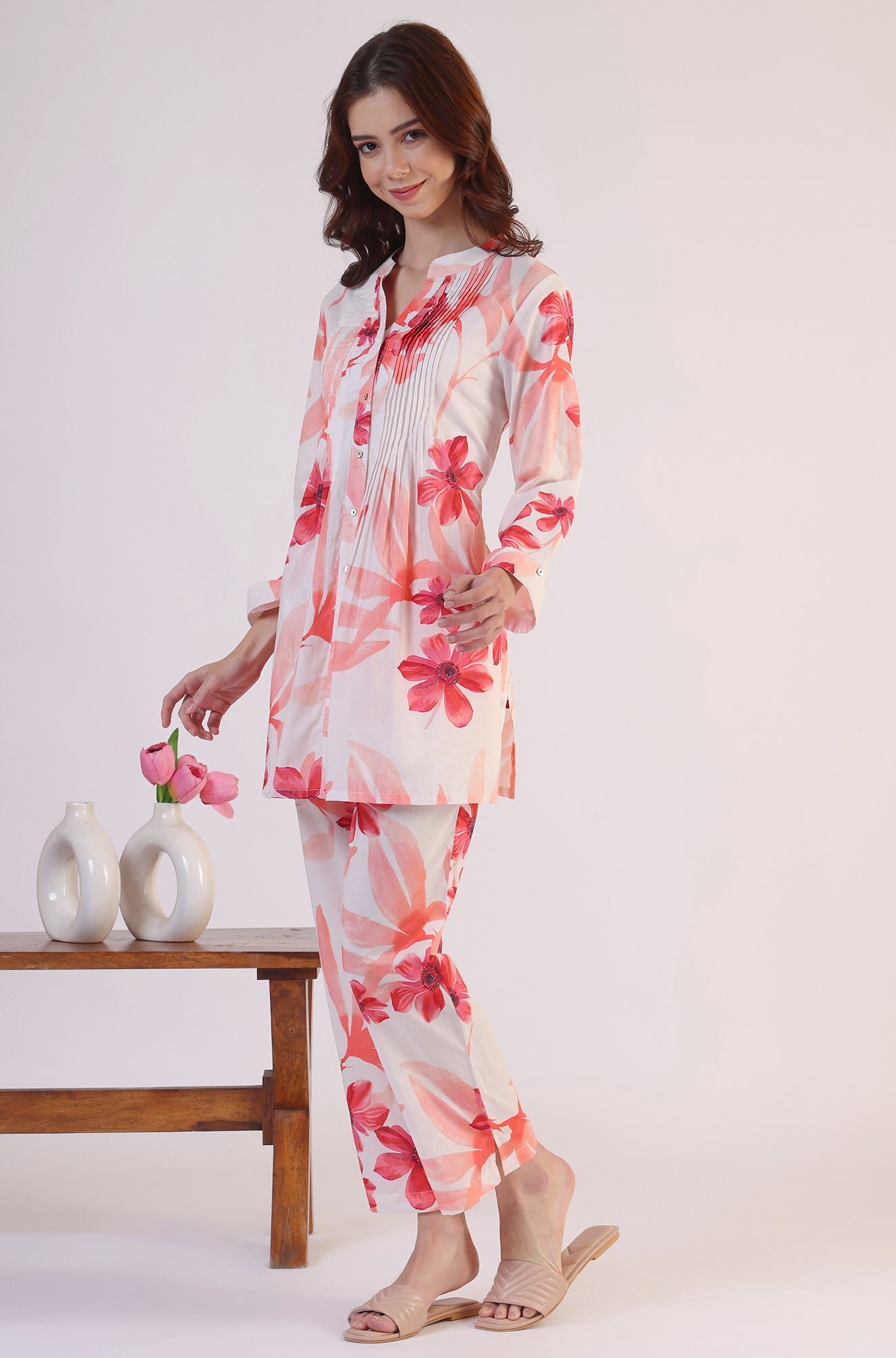 White Bold Floral Printed Pure Cotton Tunic and Straight Pants Co-ord Set - View 8